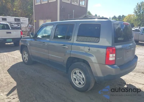 2013 Jeep Patriot Sport z USA, uszkodzony, nr VIN 1C4NJRBBXDD263665